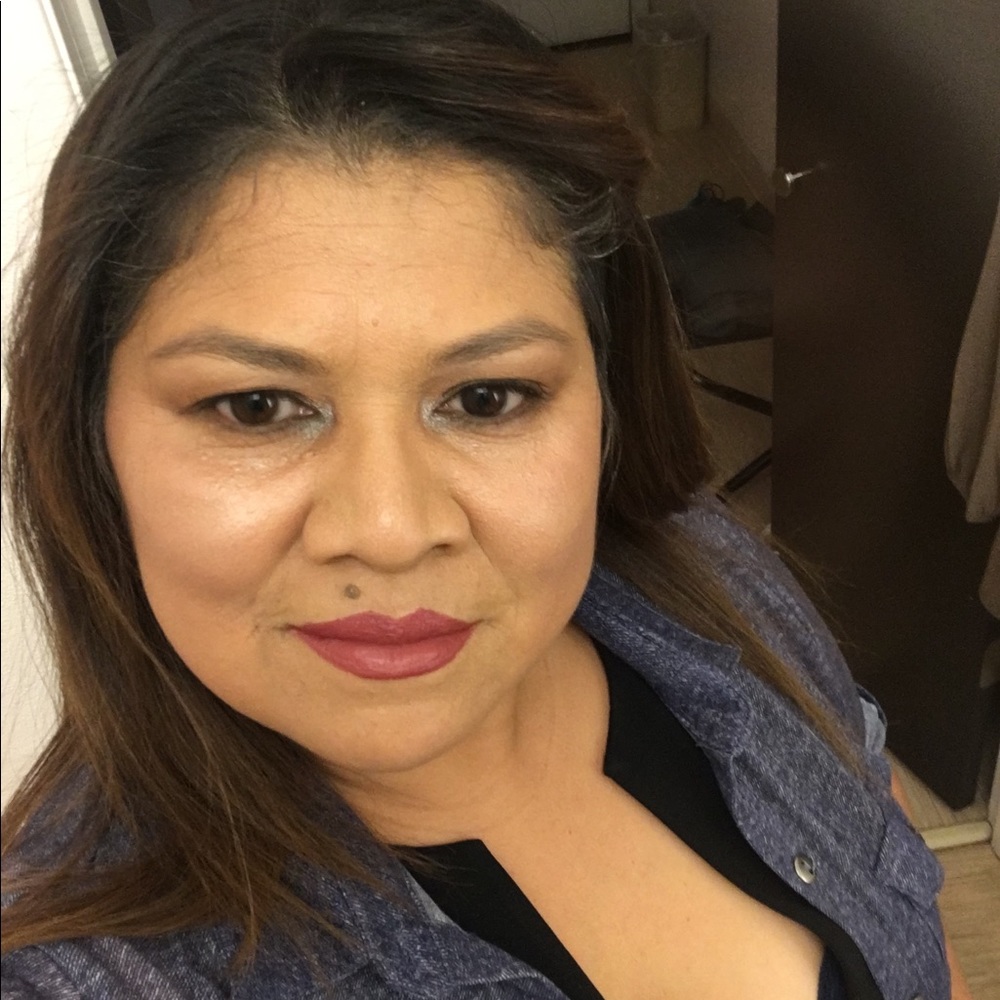 Meet your Posher, Roxana